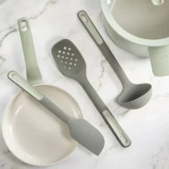 BergHOFF Balance Non-stick Nylon Spatula 12.5", Recycled Material -BergHOFF Store GUEST 18f6e1c5 05e1 4d42 9a09 f191cd871b34 1