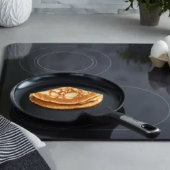 BergHOFF Phantom Nonstick Ceramic Pancake Pan 10", Recycled Cast Aluminum 17 BergHOFF Phantom Nonstick Ceramic Pancake Pan 10", Recycled Cast Aluminum -BergHOFF Store GUEST 21b84741 90d1 4419 86e8 a11154526817