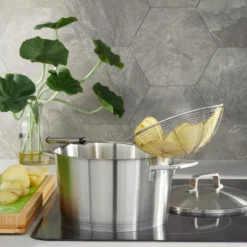 BergHOFF Studio 17" Stainless Steel Wire Skimmer -BergHOFF Store GUEST 2ef5304b 052f 41f4 93b0 7c41dbbfa4c7