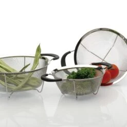 BergHOFF Essentials 18/10 Stainless Steel Round Mesh Colander -BergHOFF Store GUEST 355cb6fe 3e81 4723 b230 fc96862b6a04