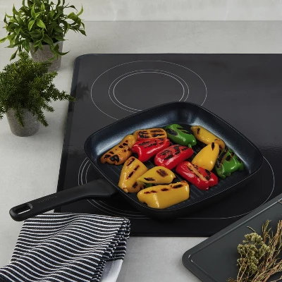 BergHOFF Helix Nonstick Ceramic Grill Pan 10.25", Recycled Aluminum, Black 1 BergHOFF Helix Nonstick Ceramic Grill Pan 10.25", Recycled Aluminum, Black