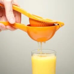 BergHOFF CooknCo 9" Cast Aluminum Manual Orange Squeezer