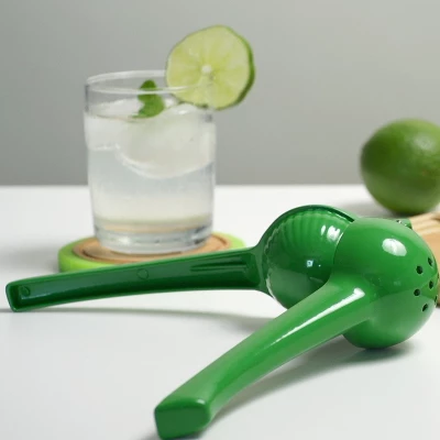 BergHOFF CooknCo 8" Cast Aluminum Manual Lime Squeezer 4 BergHOFF CooknCo 8" Cast Aluminum Manual Lime Squeezer - Image 4