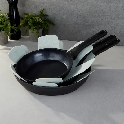 BergHOFF Helix 3Pc Nonstick Ceramic Frying Pan Set, Recycled Aluminum, Black 4 BergHOFF Helix 3Pc Nonstick Ceramic Frying Pan Set, Recycled Aluminum, Black - Image 4