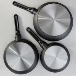 BergHOFF Helix 3Pc Nonstick Ceramic Frying Pan Set, Recycled Aluminum, Black 11 BergHOFF Helix 3Pc Nonstick Ceramic Frying Pan Set, Recycled Aluminum, Black -BergHOFF Store GUEST aacf102a 9e67 4d4a ae80 b31b4c8ddfc3