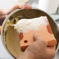 BergHOFF Leo 5" Silicone Scraper, Pink -BergHOFF Store GUEST cd7928cb 2da2 43b1 bc8f 936b0b4cccbc