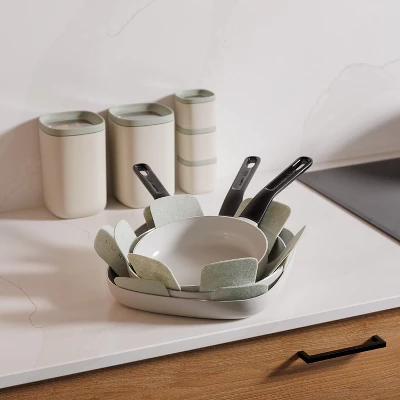 BergHOFF Leo Glints Nonstick Ceramic Frying Pan, Recycled Aluminum, Spirit 4 BergHOFF Leo Glints Nonstick Ceramic Frying Pan, Recycled Aluminum, Spirit - Image 4