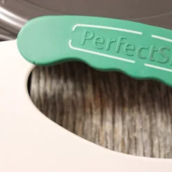 BergHOFF Perfect Slice 13 Inches Steel Covered Cake Pan With Tool -BergHOFF Store GUEST e2b45f82 037b 467f 96ae 92092556bfd9