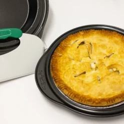 BergHOFF Perfect Slice 3Pc Steel Pie Pans With Tool -BergHOFF Store GUEST e7e506a2 ff69 4b24 b97e aeafb04fecfc