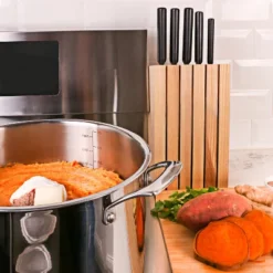 BergHOFF Professional Tri-Ply 18/10 Stainless Steel Stockpot With Stainless Steel Lid -BergHOFF Store GUEST f8fa5308 86ce 4156 9feb 11b6e74bb611