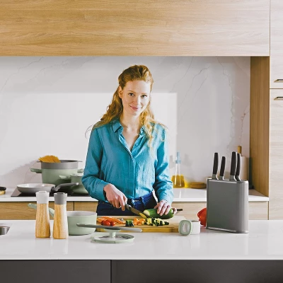 BergHOFF Balance Non-stick Stainless Steel Chef's Knife 7 BergHOFF Balance Non-stick Stainless Steel Chef's Knife - Image 7