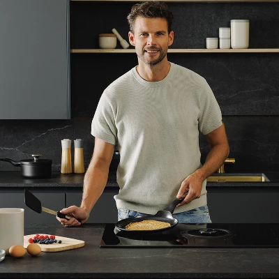 BergHOFF Phantom Nonstick Ceramic Pancake Pan 10", Recycled Cast Aluminum 1 BergHOFF Phantom Nonstick Ceramic Pancake Pan 10", Recycled Cast Aluminum